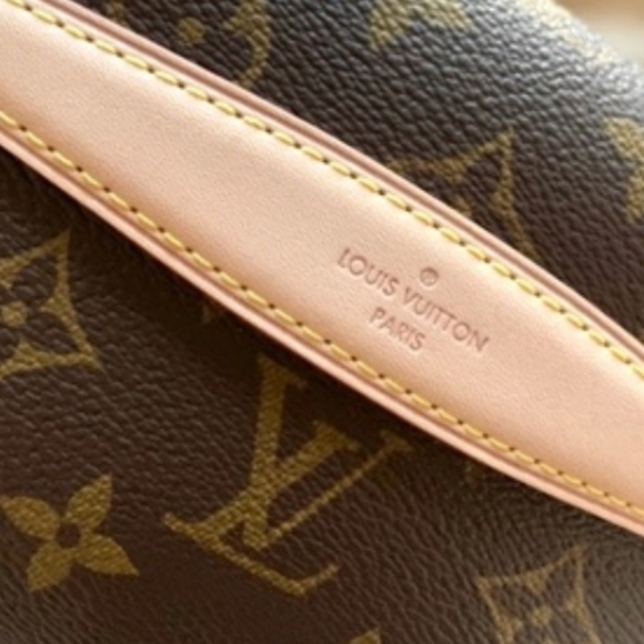 🔥 DISCONTINUED🔥Louis Vuitton Bumbag Monogram - Picture 16 of 16